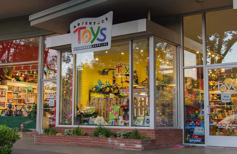 Adventure-Toys-Los-Altos-toy-store-front